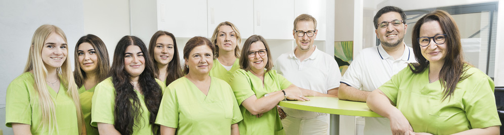 Implantologisch ttige Zahnarztpraxis